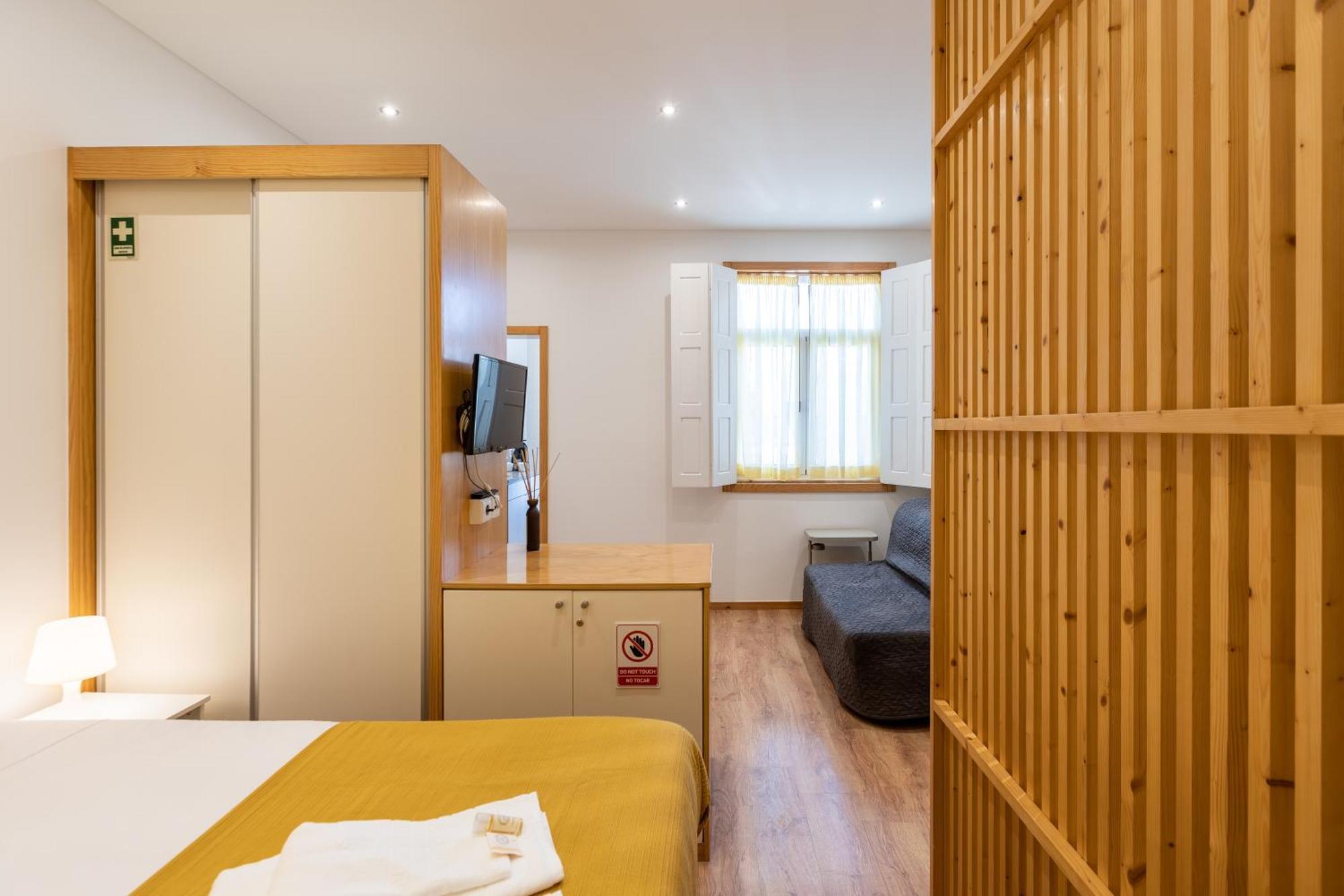731 Costa Cabral Metro Residence Порто Стая снимка