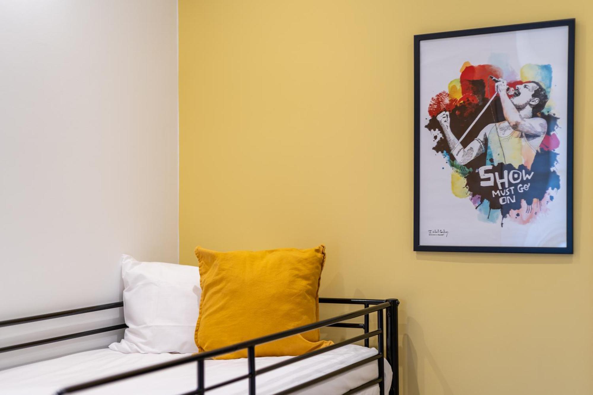 731 Costa Cabral Metro Residence Порто Стая снимка