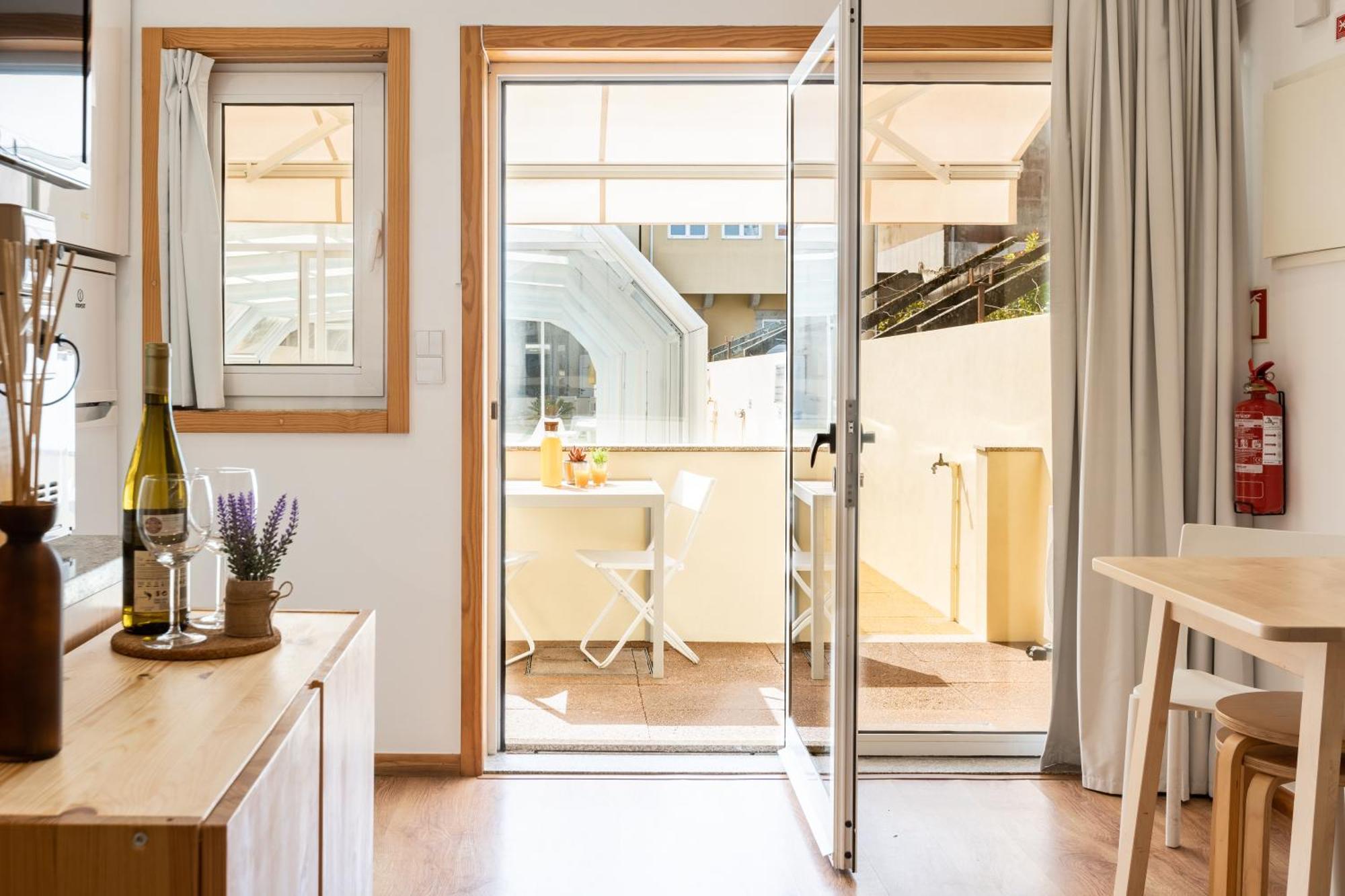 731 Costa Cabral Metro Residence Порто Стая снимка